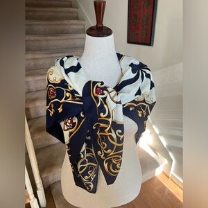 BNWT Tasha Polyester Scarf in Abstract Print with Carriage. Perfect Holiday Gift